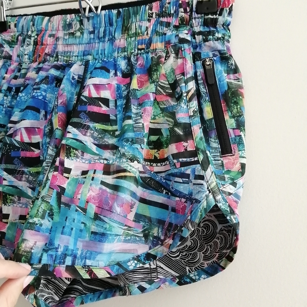 Lululemon Tracker Shorts Special Edition Seawheeze 4" Inseam Pink Blue Rare 6 - Picture 6 of 13